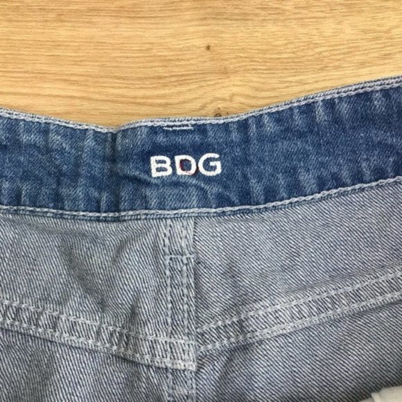 BDG Erin Hi Rise Shortie Jean Shorts 29 Lace Trim - Picture 5 of 8